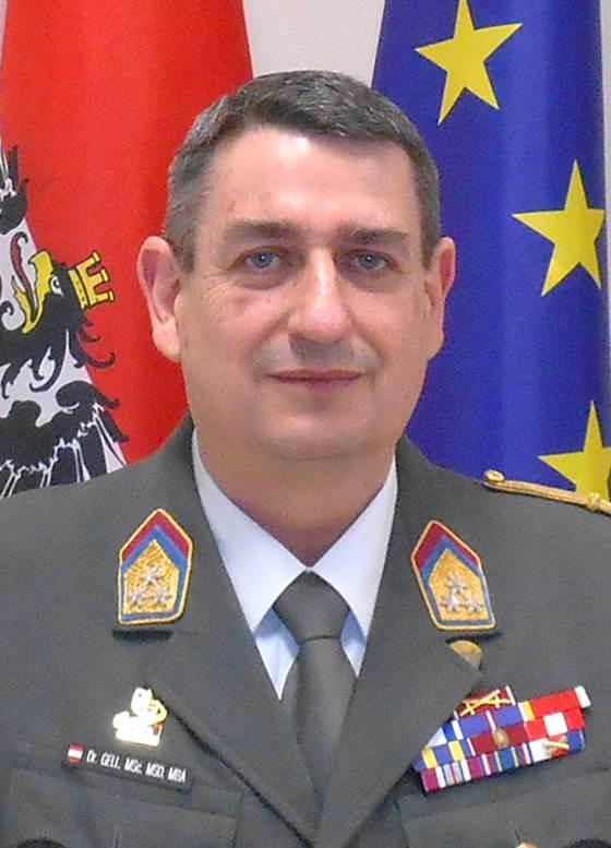 Harald Gell in the uniform of the Austrian Armed Forces. Background Austrian Flag and European Flag